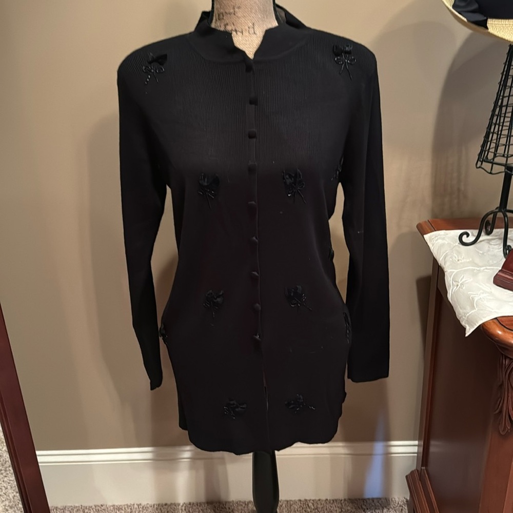 DELORES BELL SWEATER WOMENS 2-PIECE SET IN SZ S…PANTS INSEAM OF 33”…NICE!